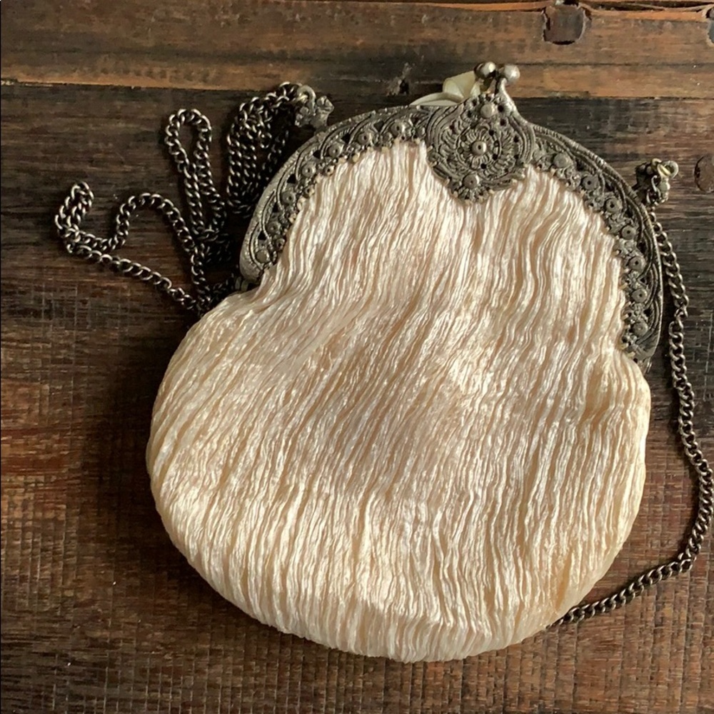 VTG 40’s Silk And Metal Bag - Picture 6 of 7